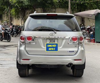 Toyota Fortuner 2014 - Xe màu bạc