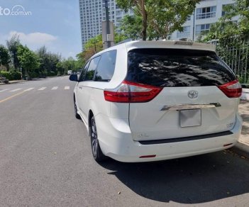 Toyota Sienna 2018 - Còn như mới, full option