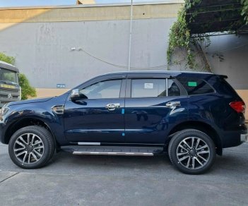 Ford Everest 2022 - Sẵn các màu trắng - Đen - Xanh, giao xe ngay không chờ đợi. Lăn bánh chỉ từ 300tr