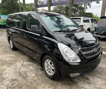 Hyundai Starex 2007 - 5 chỗ tải van 600kg, xe không có niên hạn sử dụng, biển 30F như xe con, đời 2007, máy dầu số sàn