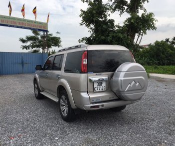 Ford Everest 2011 - Màu bạc, gía 429tr