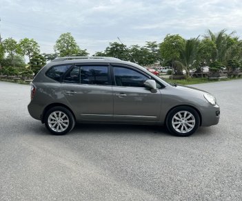 Kia Carens 2011 - Xe màu xám giá ưu đãi