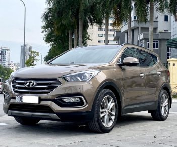 Hyundai Santa Fe 2016 - Nội thất kem