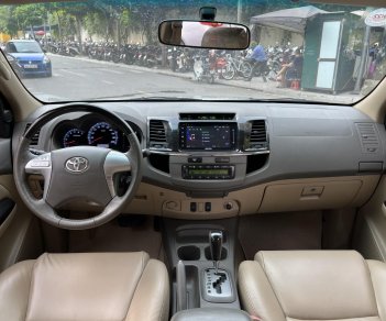 Toyota Fortuner 2014 - Xe màu bạc