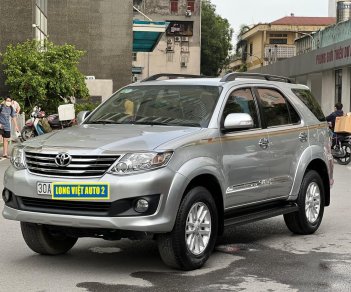 Toyota Fortuner 2014 - Xe màu bạc