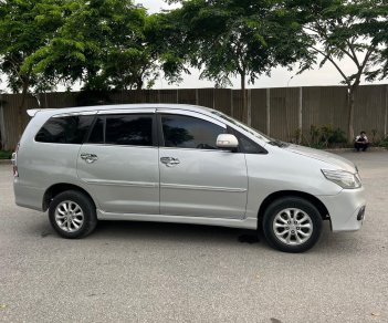 Toyota Innova 2015 - Xe chính chủ giá chỉ 340tr