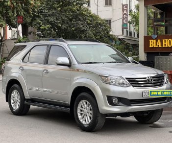 Toyota Fortuner 2014 - Xe màu bạc