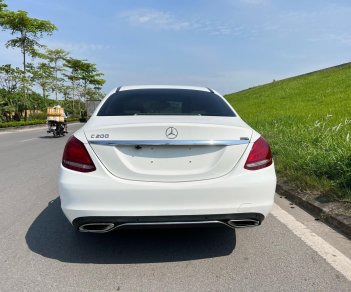 Mercedes-Benz C200 2016 - Màu trắng, giá 979tr