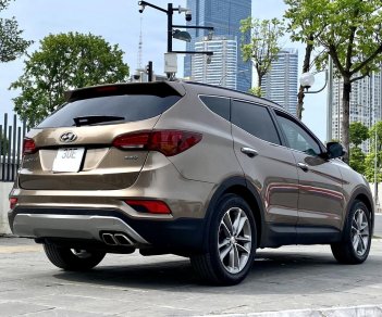 Hyundai Santa Fe 2016 - Nội thất kem