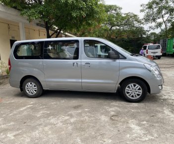 Hyundai Starex 2016 - 9 chỗ máy dầu, số sàn - Xe biển tỉnh đã rút hồ sơ cầm tay