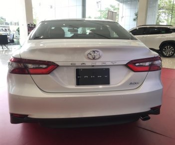 Toyota Camry 2021 - Xe mới, duy nhất 1 xe, giá chỉ 1.010tr, hỗ trợ trả góp, tặng bảo hiểm thân vỏ, gói phụ kiện chính hãng