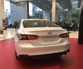 Toyota Camry 2021 - Xe mới, duy nhất 1 xe, giá chỉ 1.010tr, hỗ trợ trả góp, tặng bảo hiểm thân vỏ, gói phụ kiện chính hãng