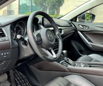 Mazda 6 2018 - Xe một chủ, biển Hà Nội, hỗ trợ trả góp 70% giá trị xe, tặng thẻ bảo dưỡng