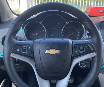 Chevrolet Cruze 2015 - Xe màu trắng
