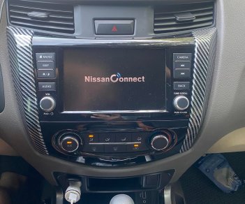 Nissan Navara 2020 - Màu trắng giá cạnh tranh