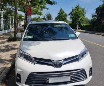 Toyota Sienna 2018 - Còn như mới, full option