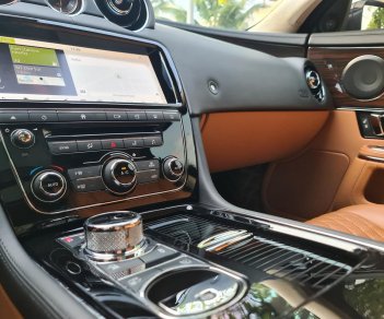 Jaguar XJL 2019 - Đăng ký 2020
