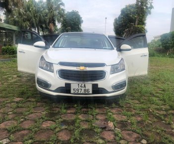 Chevrolet Cruze 2017 - Màu trắng, số sàn giá ưu đãi