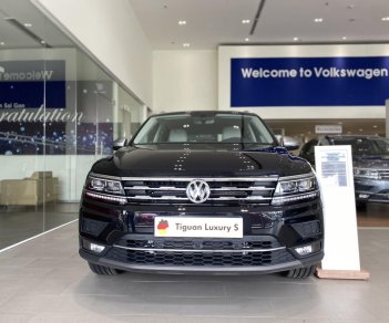 Volkswagen Tiguan 2022 - Màu đen có sẵn giao khuyến mãi sốc cho tháng 11/2022 - Liên hệ Ms Minh Thư lái thử xe tận nhà
