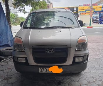 Hyundai Starex 2005 - Màu bạc