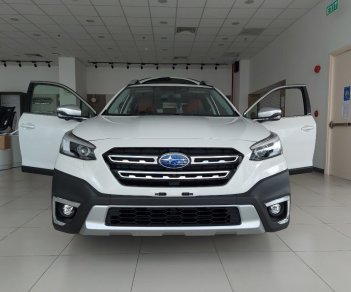Subaru Outback 2022 - Xe màu trắng