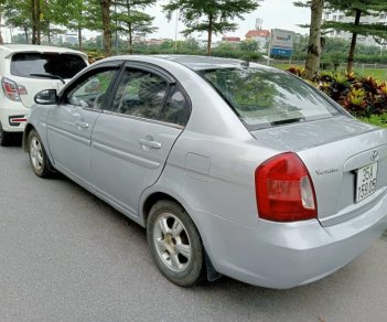 Hyundai Verna 2007 - Màu bạc, 125tr