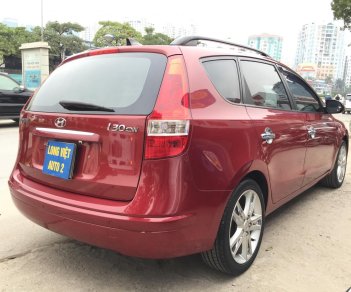 Hyundai i30 2009 - Xe màu đỏ