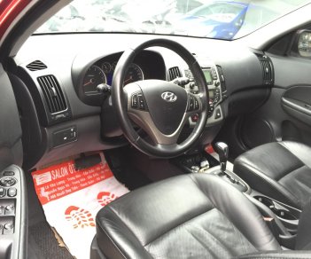 Hyundai i30 2009 - Xe màu đỏ