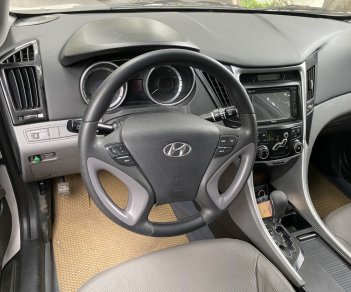 Hyundai Sonata 2010 - Nhập khẩu Hàn Quốc, nội thất da zin ghế chỉnh điện điều hoà auto, máy số zin gầm ngon
