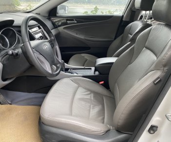 Hyundai Sonata 2010 - Nhập khẩu Hàn Quốc, nội thất da zin ghế chỉnh điện điều hoà auto, máy số zin gầm ngon