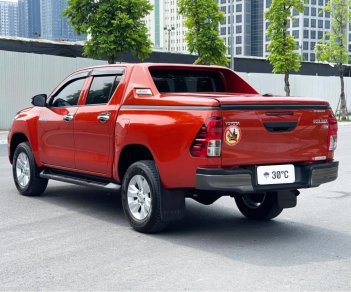 Toyota Hilux 2019 - Màu đỏ, nhập khẩu