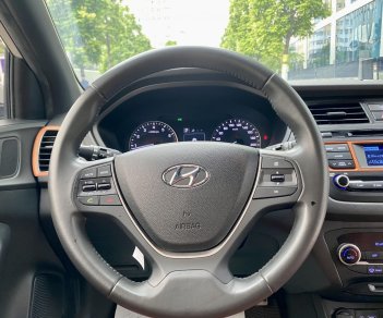 Hyundai i20 Active 2015 - Màu trắng nhập Ấn