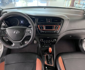 Hyundai VT260 2015 - Nhập khẩu, cực đẹp, thiết kế hiện đại