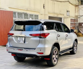 Toyota Fortuner 2018 - Xe màu bạc