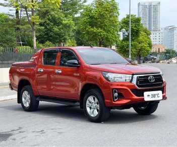 Toyota Hilux 2019 - Màu đỏ, nhập khẩu