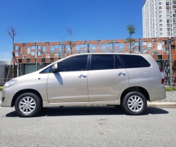 Toyota Innova 2013 - Giảm tiền mặt, tặng thẻ chăm xe 1 năm