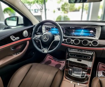 Mercedes-Benz 2022 - Xe có sẵn giao ngay