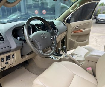 Toyota Fortuner 2012 - Màu ghi vàng