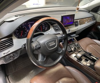 Audi A8 2010 - Bản 4 chỗ model 2011