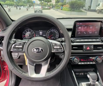 Kia Cerato 2020 - Xe màu đỏ thu hút ánh nhìn