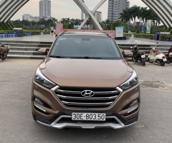 Hyundai Tucson 2016 - Màu nâu, xe nhập