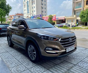 Hyundai Tucson 2018 - Màu vàng cát