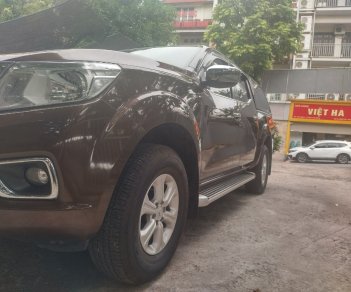 Nissan Navara 2016 - Xe màu nâu