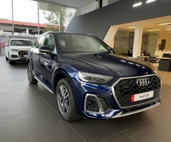 Audi Q5 2022 - Sẵn xe nhiều màu giao ngay tại showroom - Ưu đãi hấp dẫn trong tháng