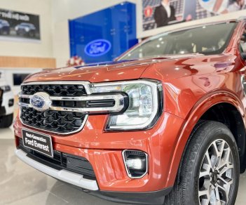 Ford Everest 2022 - Xe có sẵn giao ngay, kèm quà tặng cao cấp