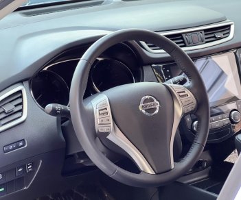 Nissan X trail 2019 - Màu trắng giá ưu đãi