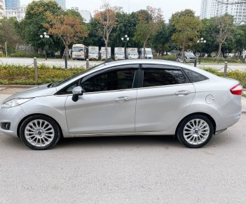 Ford Fiesta 2014 - Đăng ký lần đầu 2014, xe gia đình, giá chỉ 315tr