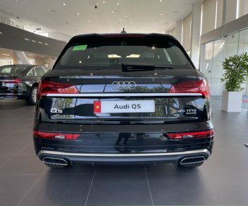 Audi Q5 2022 - Sẵn xe nhiều màu giao ngay tại showroom - Hỗ trợ thủ tục trả góp nhanh chóng