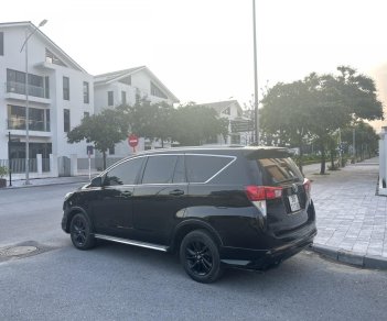 Toyota Innova 2018 - Màu đen số tự động