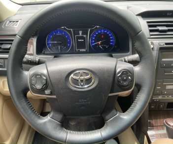 Toyota Camry 2019 - Bán xe màu đen